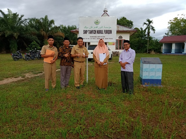 Foto: Visitasi Dinas Pendidikan Kabupaten Siak ke SMP Tahfizh Nurul Furqon Siak